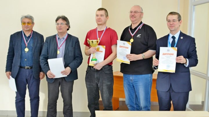 В техническом вузе Новосибирска, пополнение в медальном зачете по шахматам!